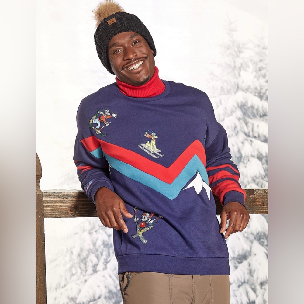 NWT Our Universe Disney’s Mickey Ski resort crew
Fleece sweatshirt size 4X